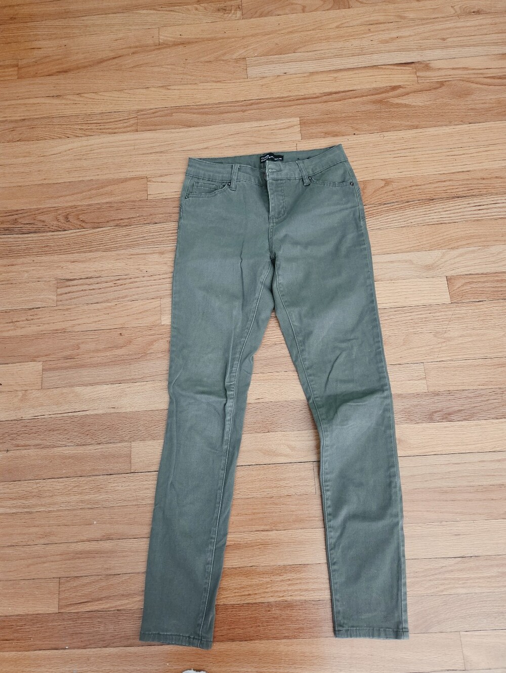 Slim-Fit Women's Olive Skinny Jeans